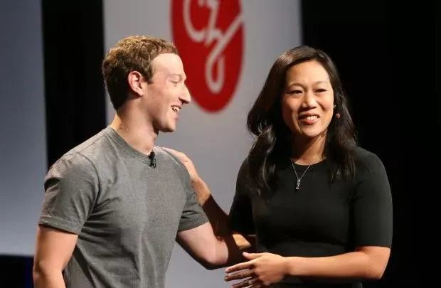 扎克伯格妻子，从校园爱情到科技巨头的坚强后盾